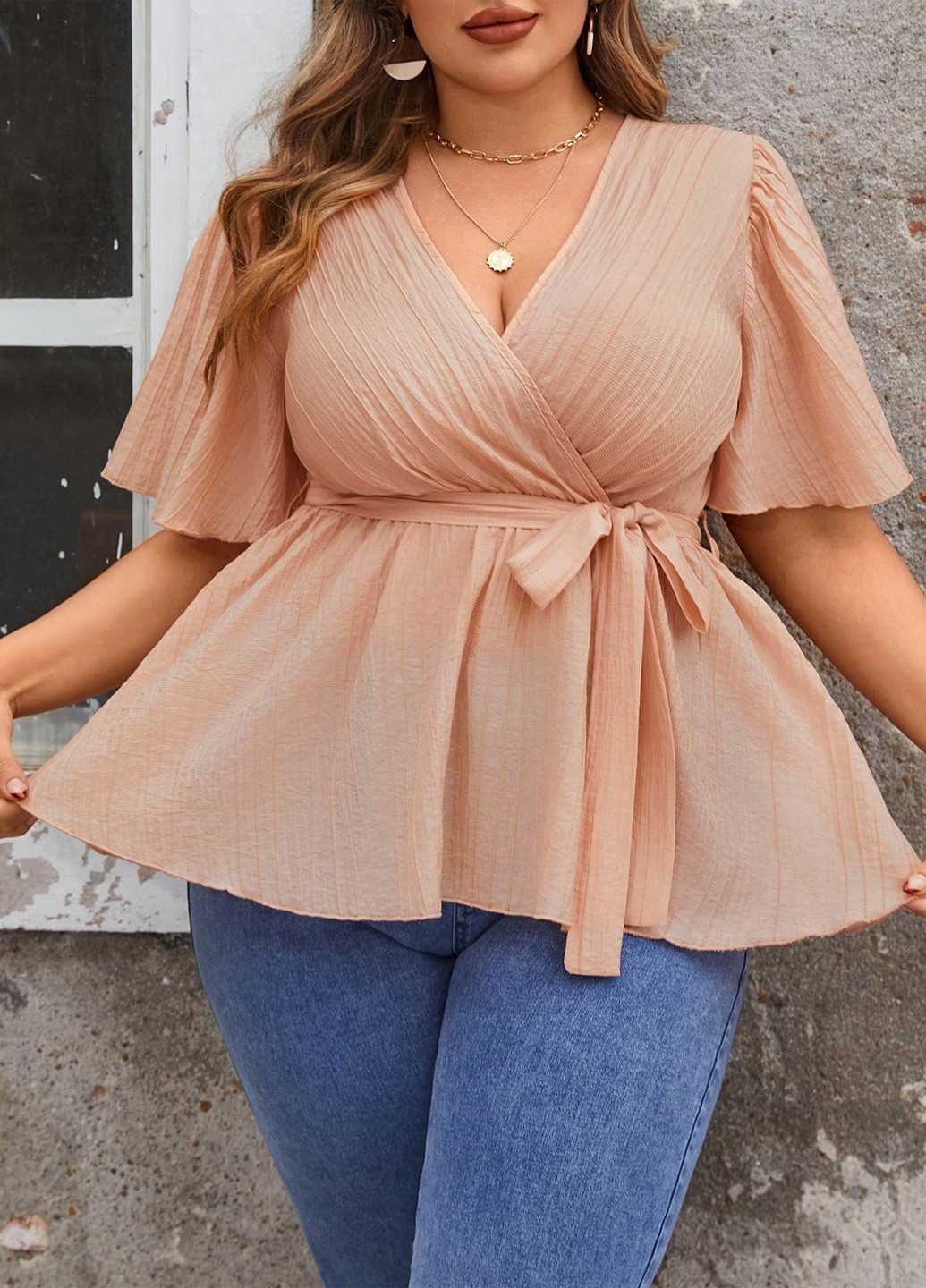 Бежева блуза на запах, з баскою SHEIN