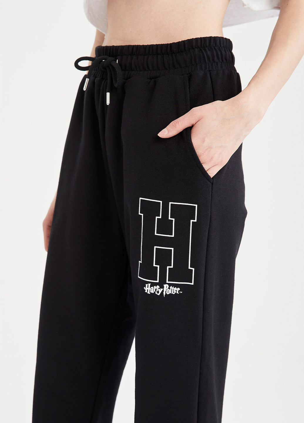 Черные спортивные демисезонные джоггеры, укороченные брюки DeFacto