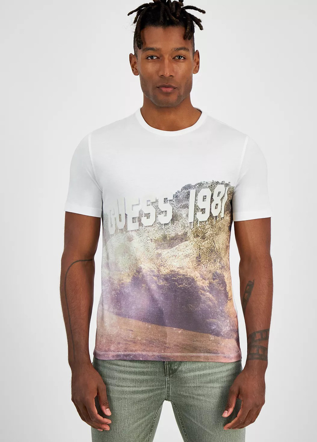 Белая футболка Guess