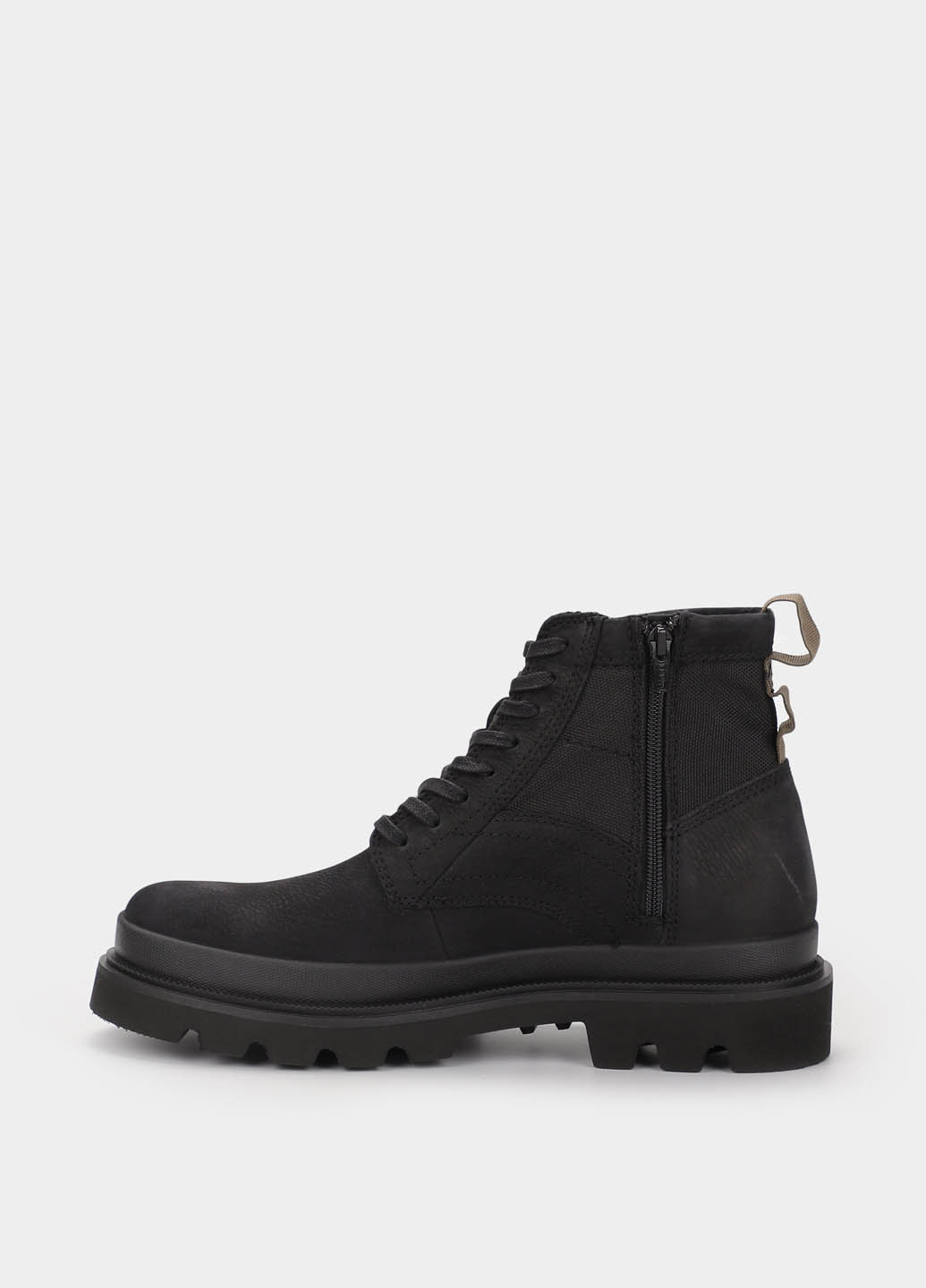 Черные осенние ботинки тимберленды Clarks