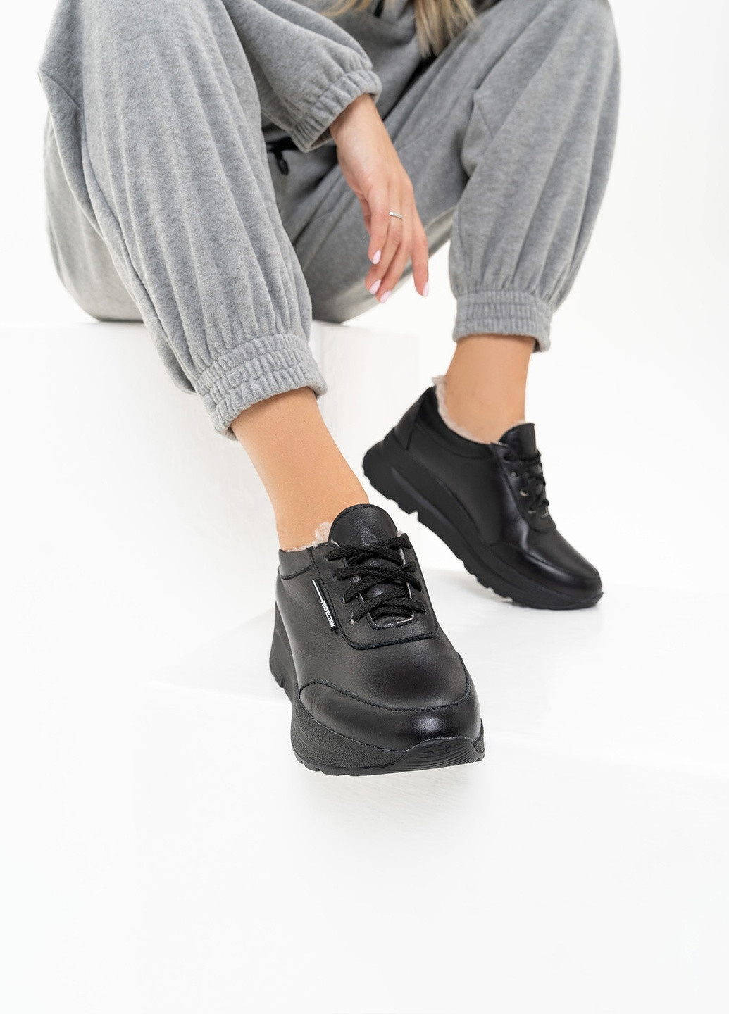 Чорні зимовий зимові кросівки жіночі ISSA PLUS OB2-150
