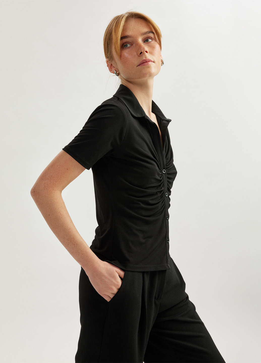 Чорна блуза KOTON