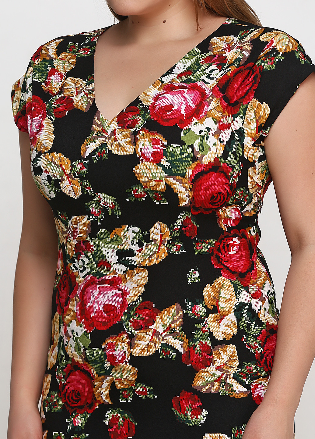 Черное кэжуал платье Алеся с цветочным принтом
