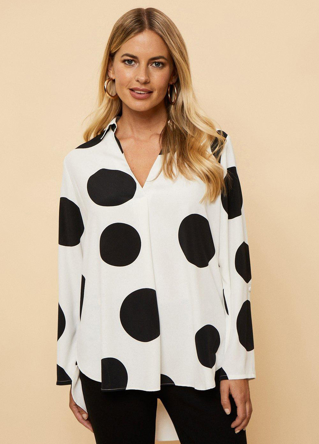 Біла блуза Wallis