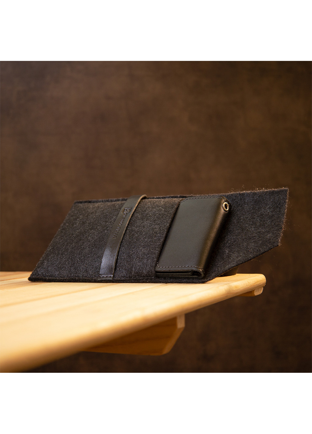 Шкіряна ключниця 7,5х10х2 см Grande Pelle (252415782)