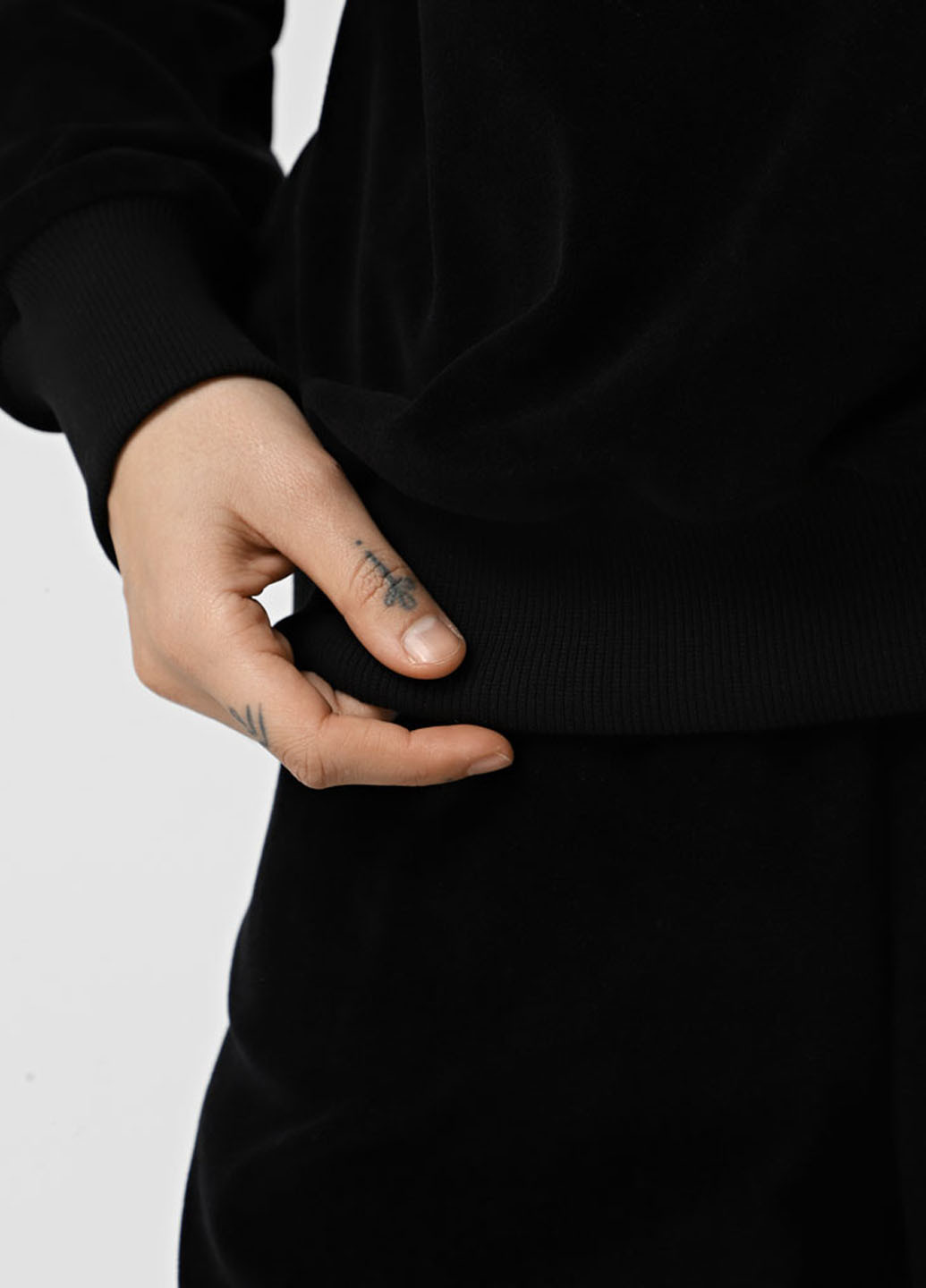 Чорний світшот Promin однотонний без декору (323777838)