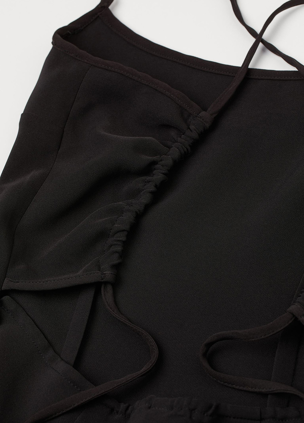 Черное кэжуал платье с открытой спиной H&M бабочки