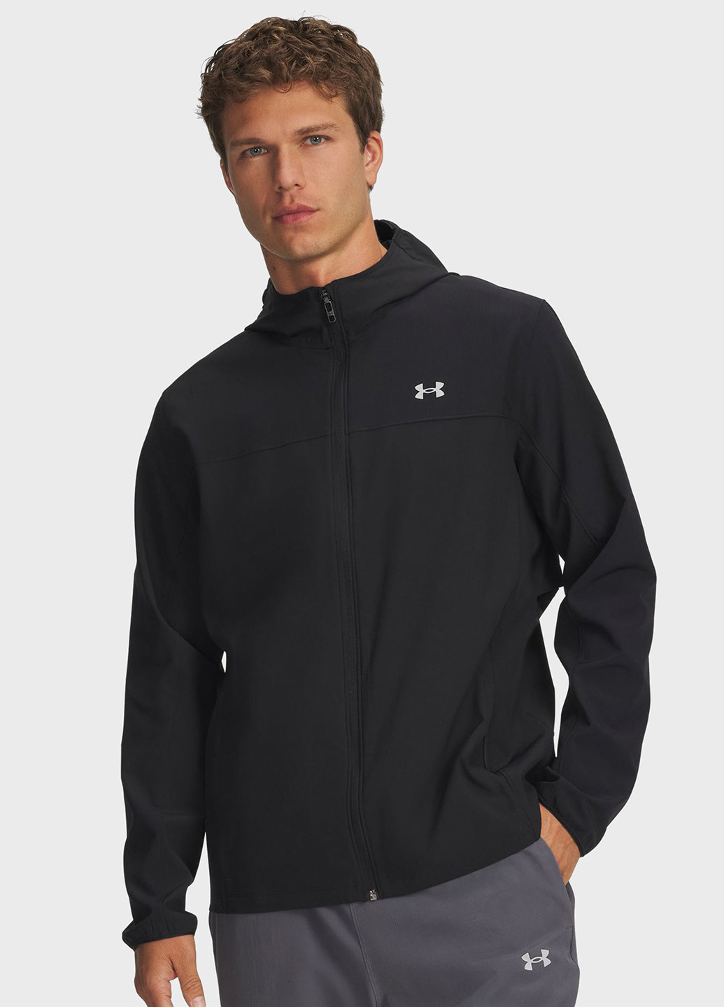 Чорна демісезонна вітровка Under Armour