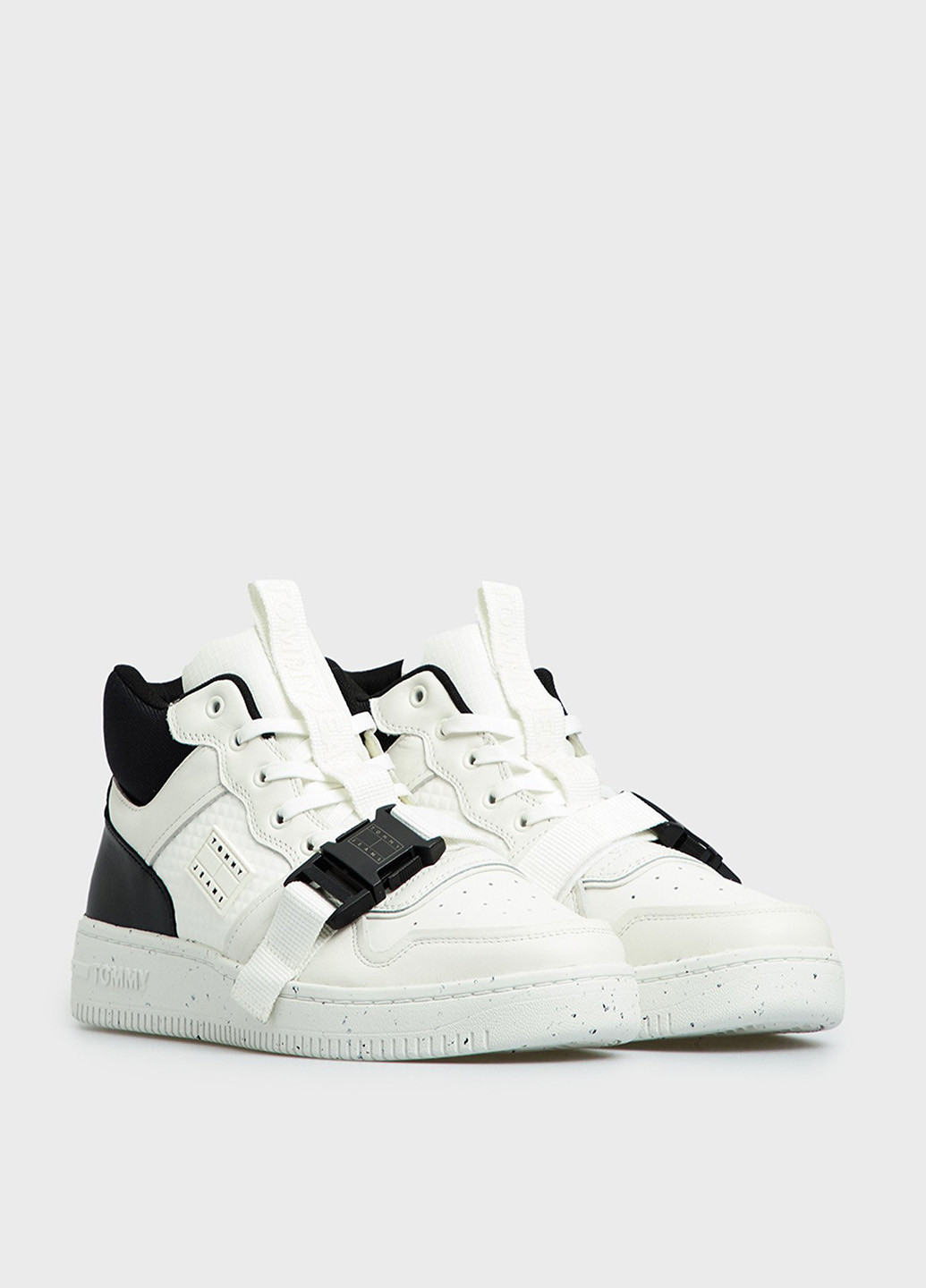Белые зимние кроссовки Tommy Jeans