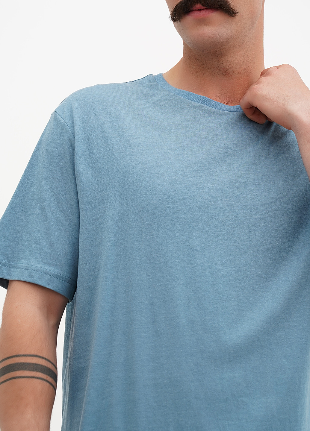 Серо-голубая футболка C&A