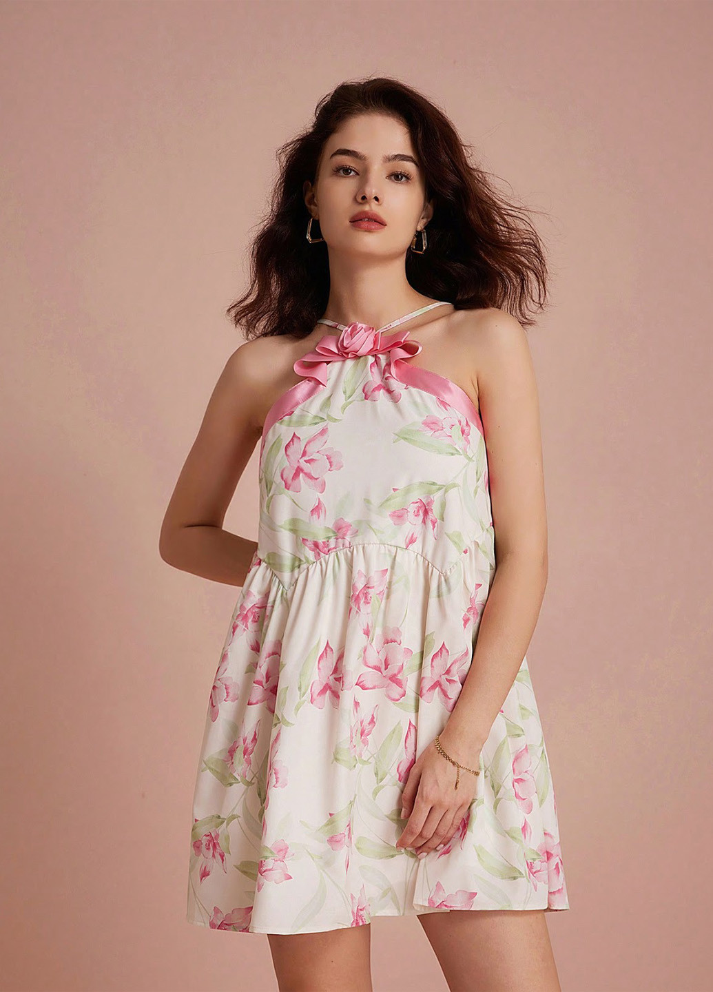 Комбинированное кэжуал платье бэби долл, клеш, с открытой спиной SHEIN с цветочным принтом