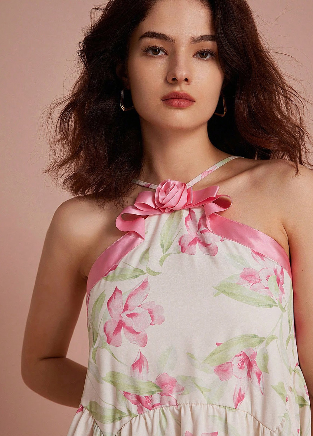 Комбинированное кэжуал платье бэби долл, клеш, с открытой спиной SHEIN с цветочным принтом