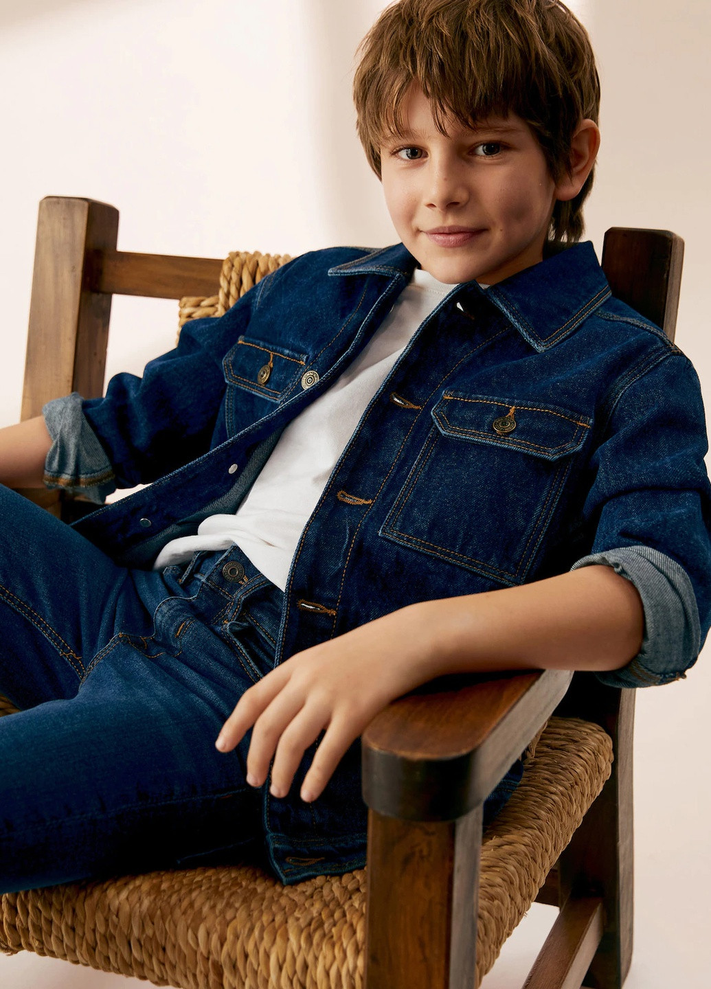 Синяя демисезонная джинсовая куртка для мальчика Mango