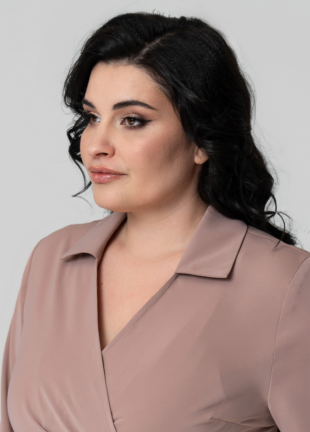 Бежевая блуза на запах A'll Posa