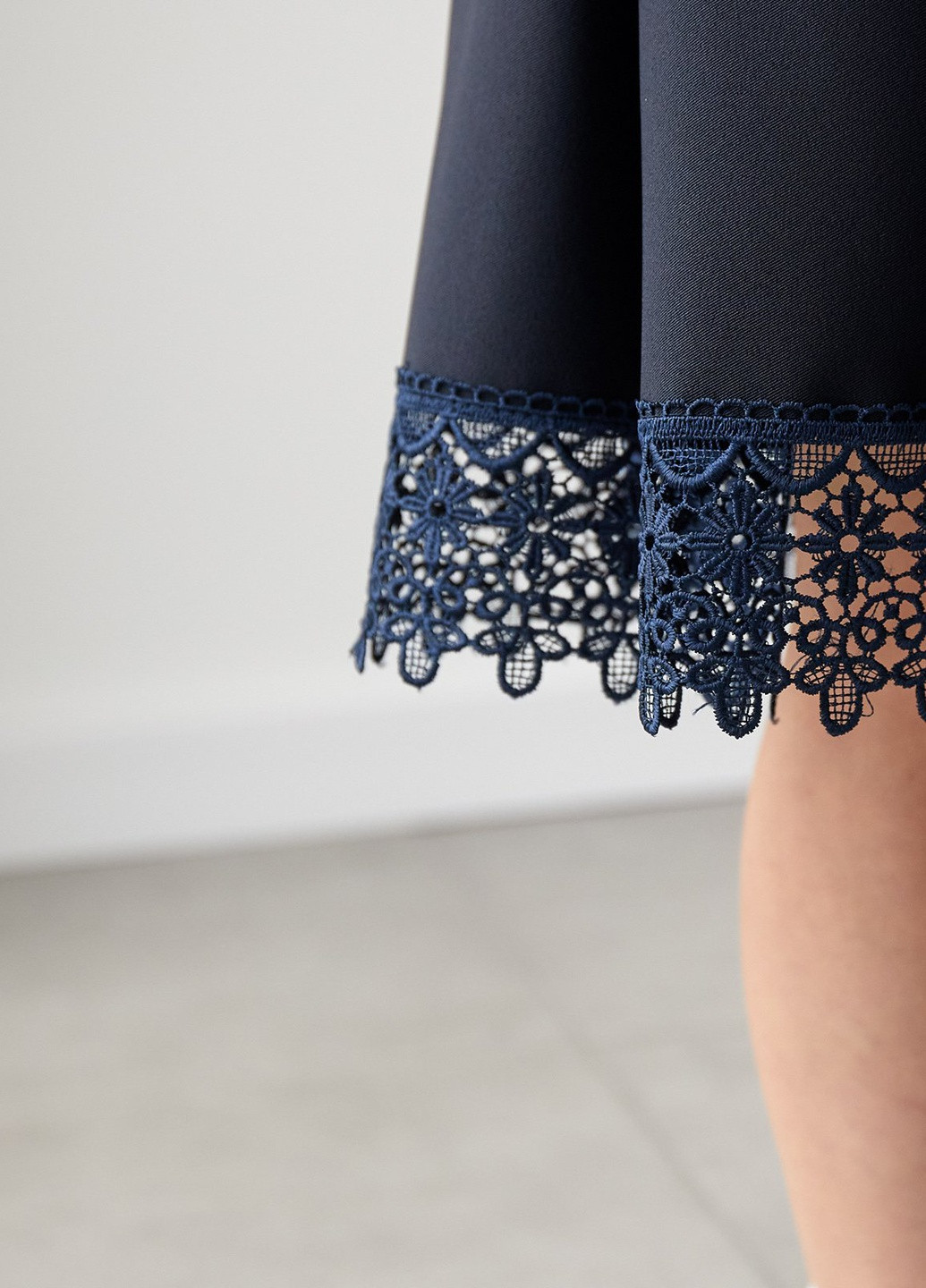 Школьный сарафан для девочки темно-синий No Brand (253518077)