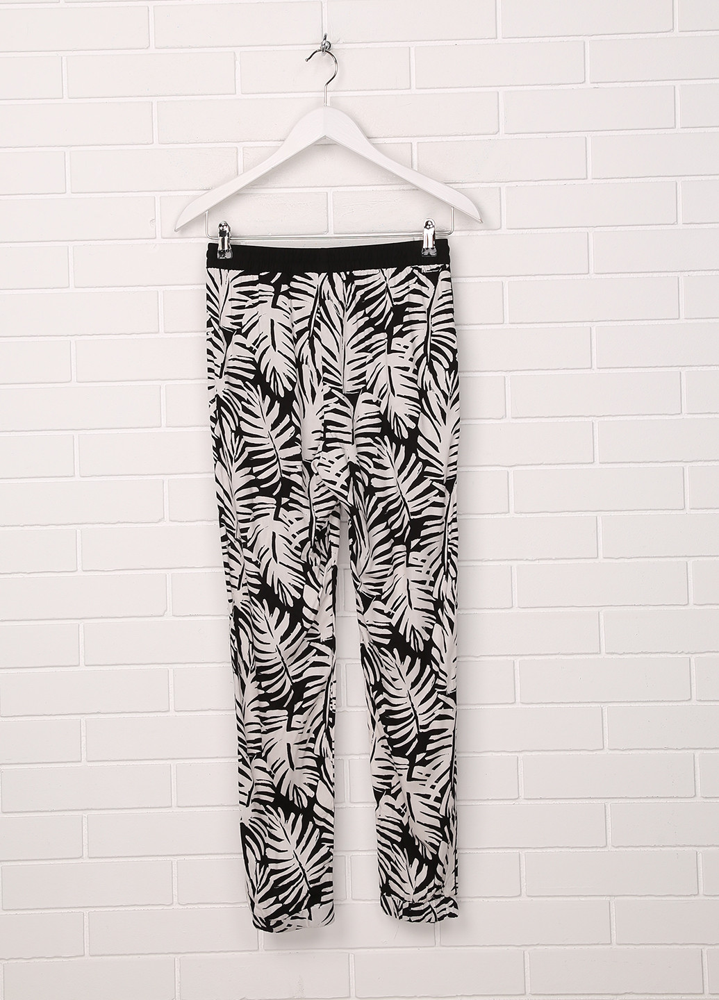 Черно-белые кэжуал летние зауженные брюки H&M