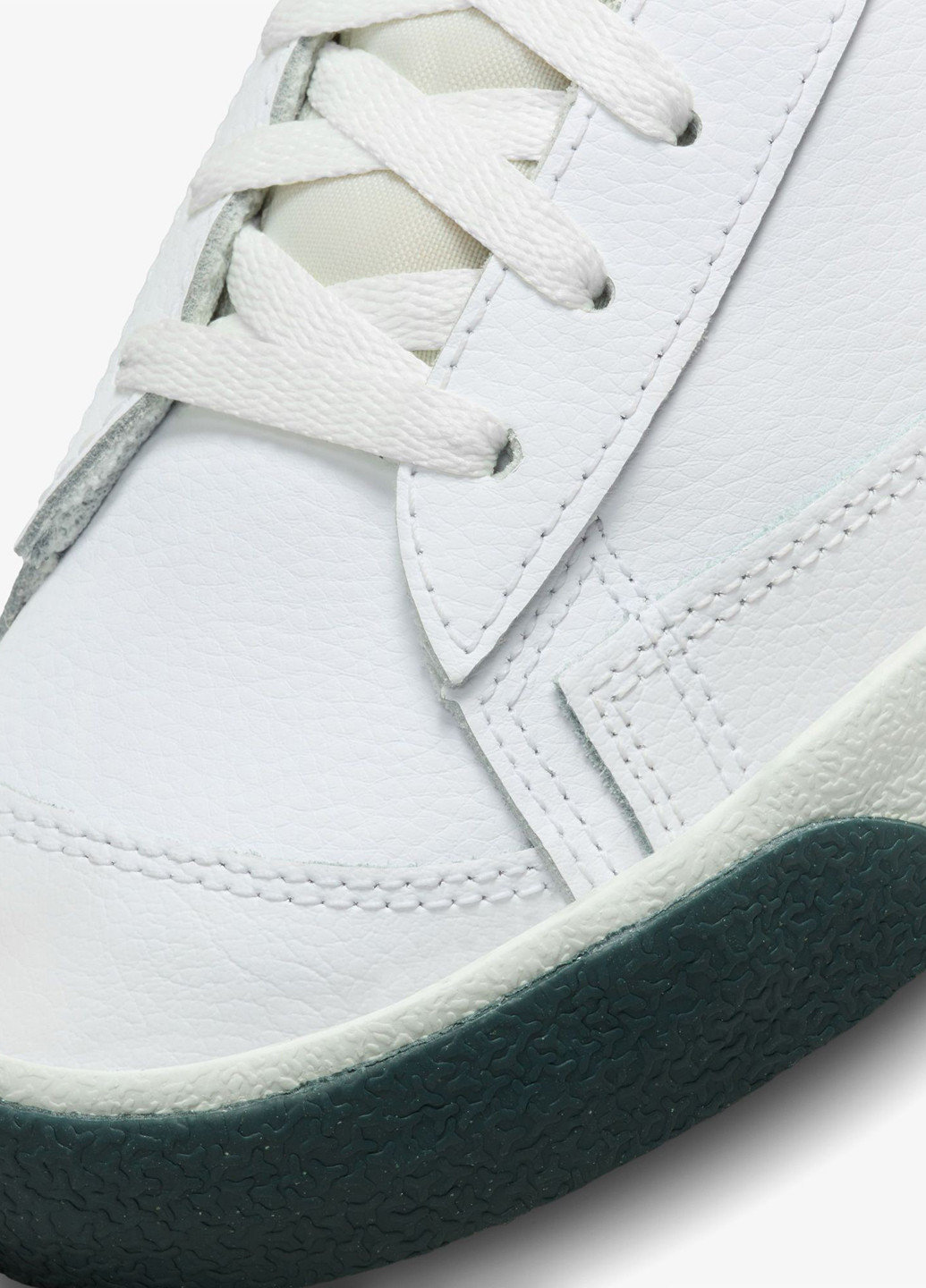 Білі Осінні кросівки Nike BLAZER MID 77 PREMIUM