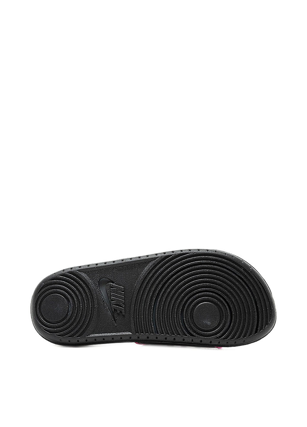Черные шлепанцы Nike с тиснением