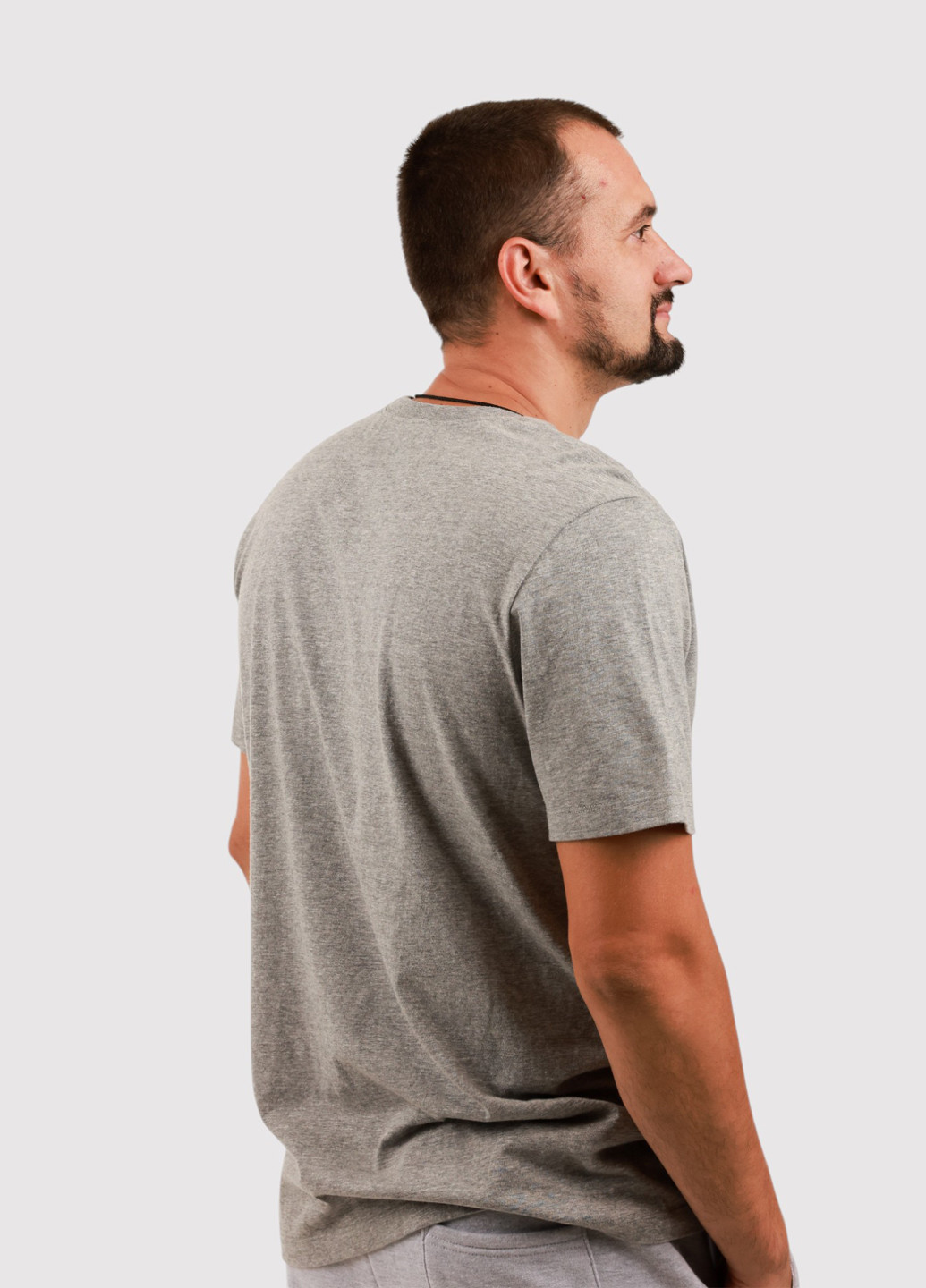 Сіра футболка Nike