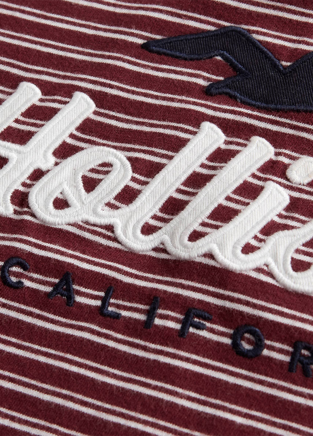 Бордовая летняя футболка Hollister