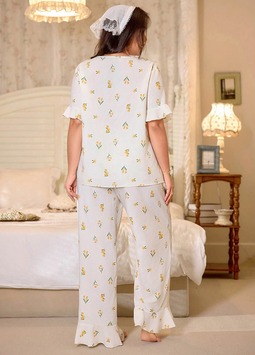 Молочная всесезон пижама (рубашка, брюки) рубашка + брюки SHEIN