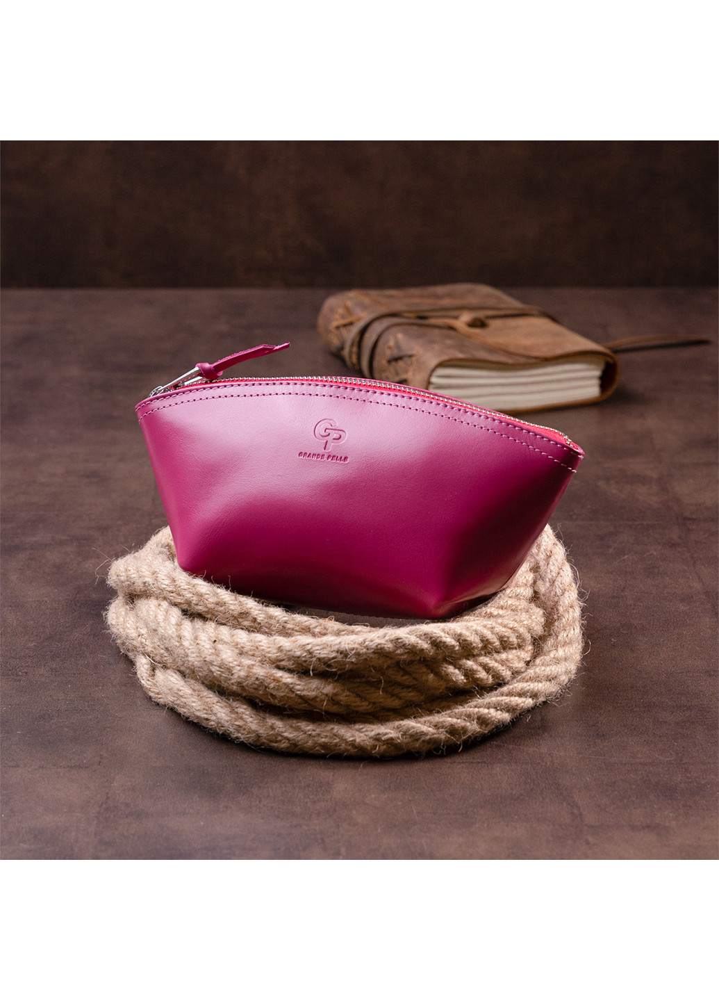 Жіноча шкіряна косметичка 23х10,5х7,5 см Grande Pelle (253491450)