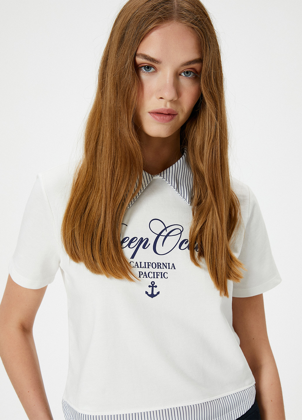 Молочная женская футболка-поло KOTON с надписью