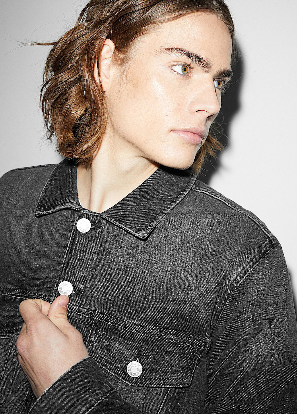 Темно-серая демисезонная куртка C&A