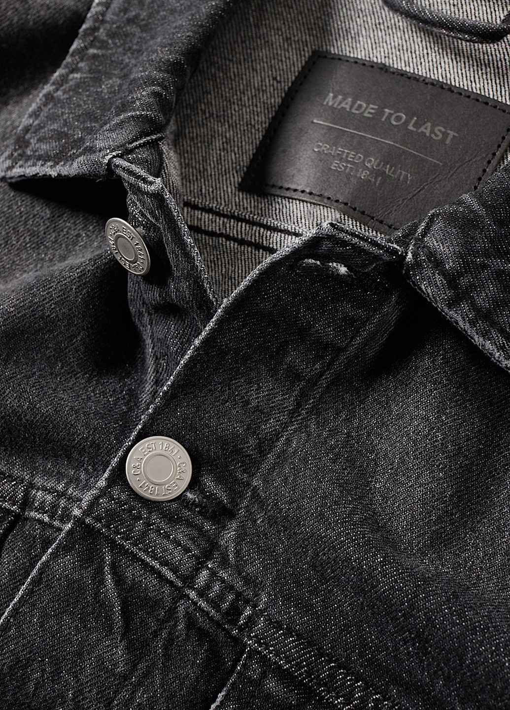 Темно-серая демисезонная куртка C&A