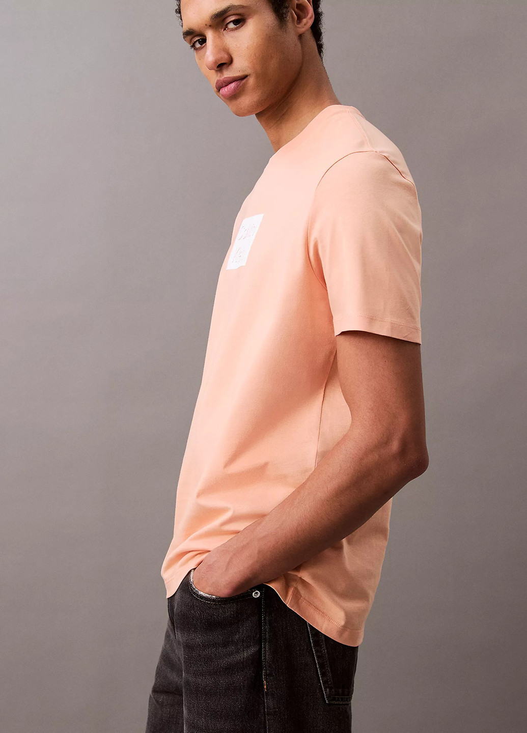 Помаранчева футболка Calvin Klein