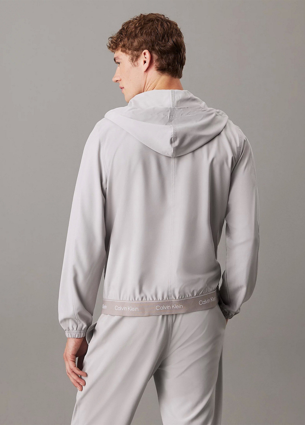Світло-сіра демісезонна вітровка Calvin Klein