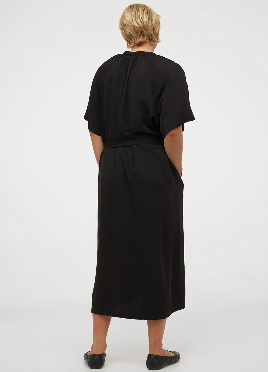 Черное платье H&M однотонное
