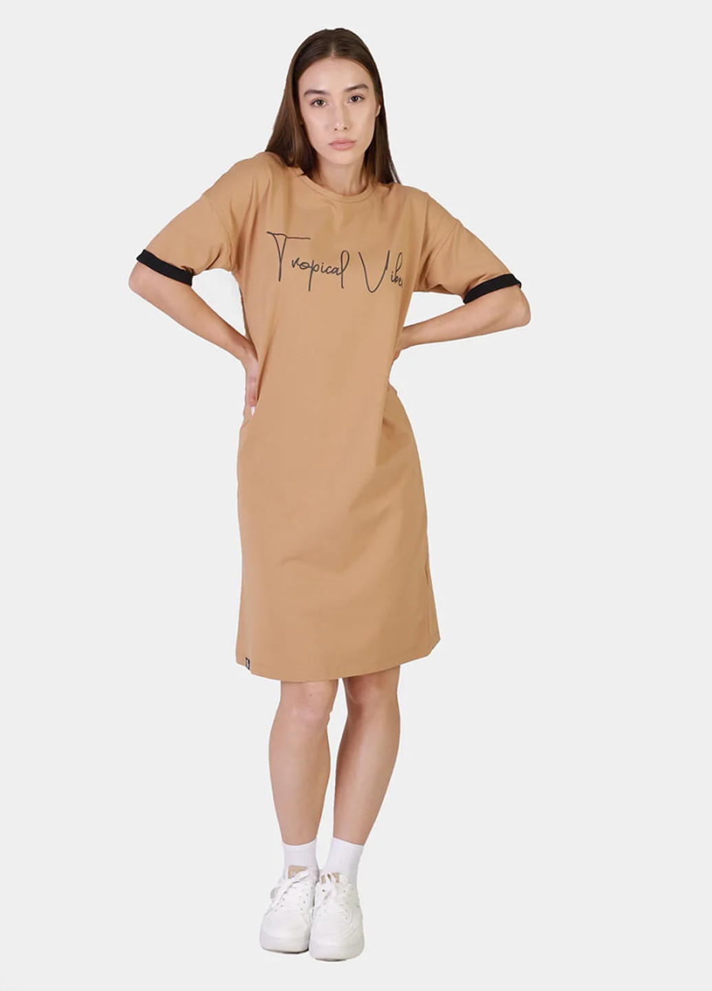 Бежевое кэжуал платье а-силуэт, платье-футболка BBL с надписью