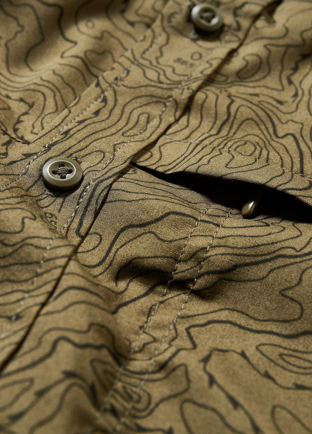 Оливковковая (хаки) кэжуал рубашка с абстрактным узором C&A