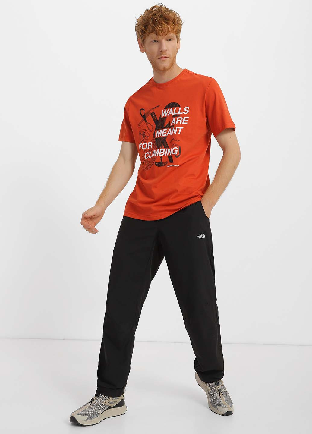 Черные спортивные демисезонные прямые брюки The North Face