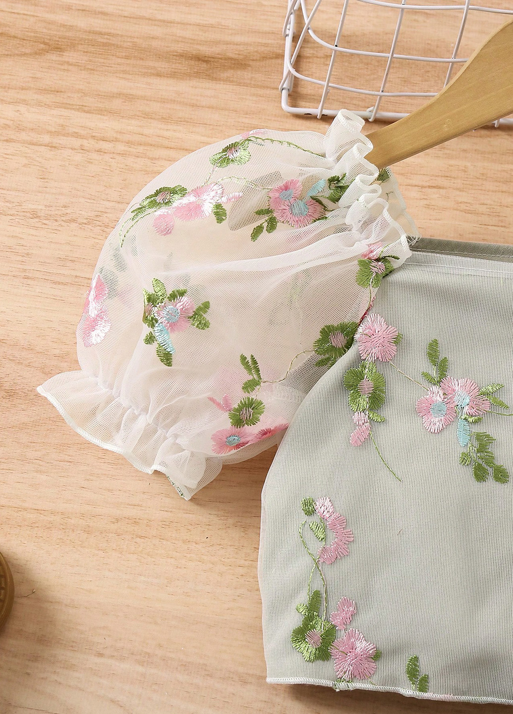 Світло-зелений літній костюм (топ, спідниця) SHEIN