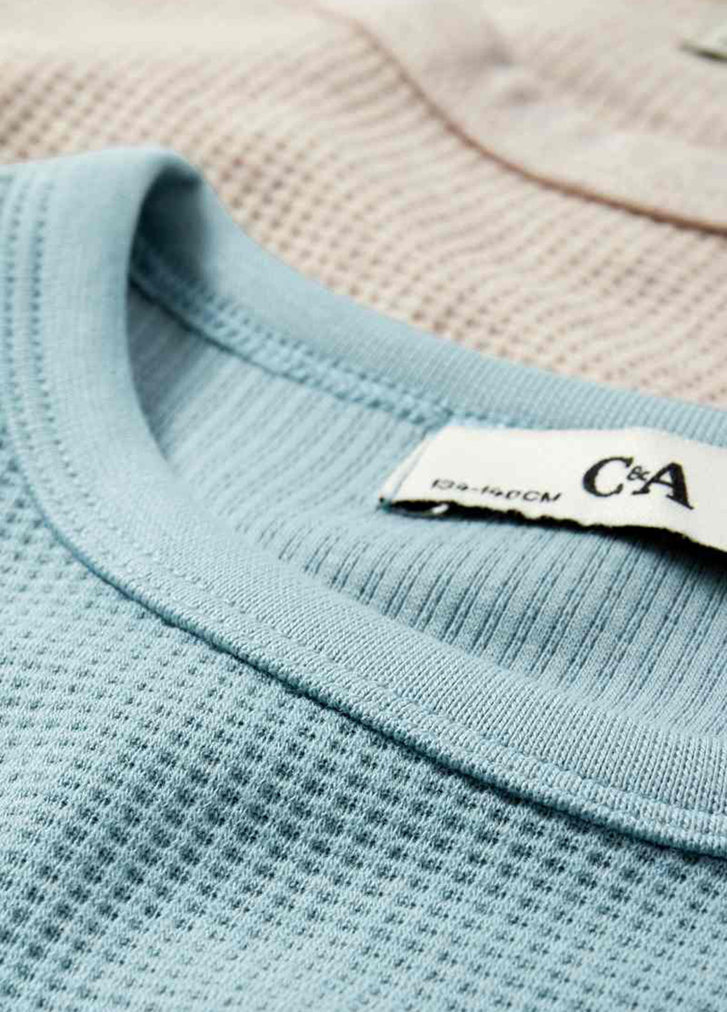 Разноцветный демисезонный кэжуал лонгслив C&A однотонный