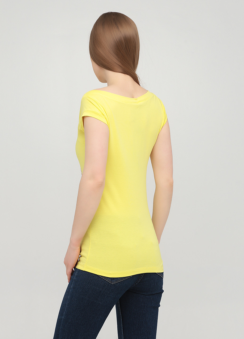Желтая летняя футболка Sarah Chole