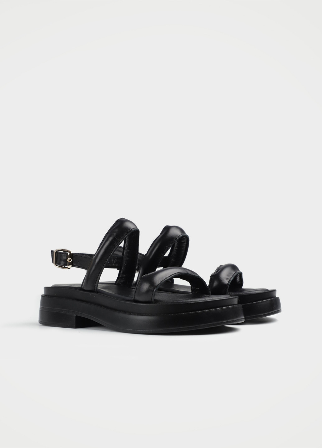 Черные босоножки URBAN TRACE с ремешком