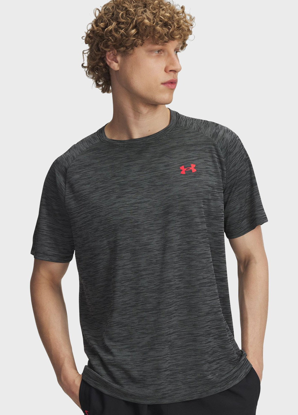 Черная футболка Under Armour