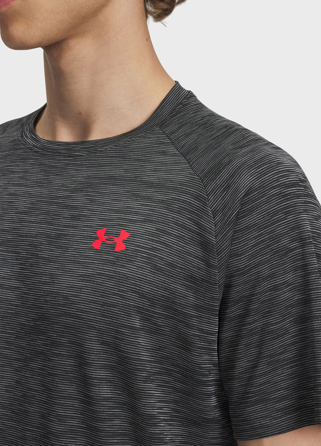 Черная футболка Under Armour