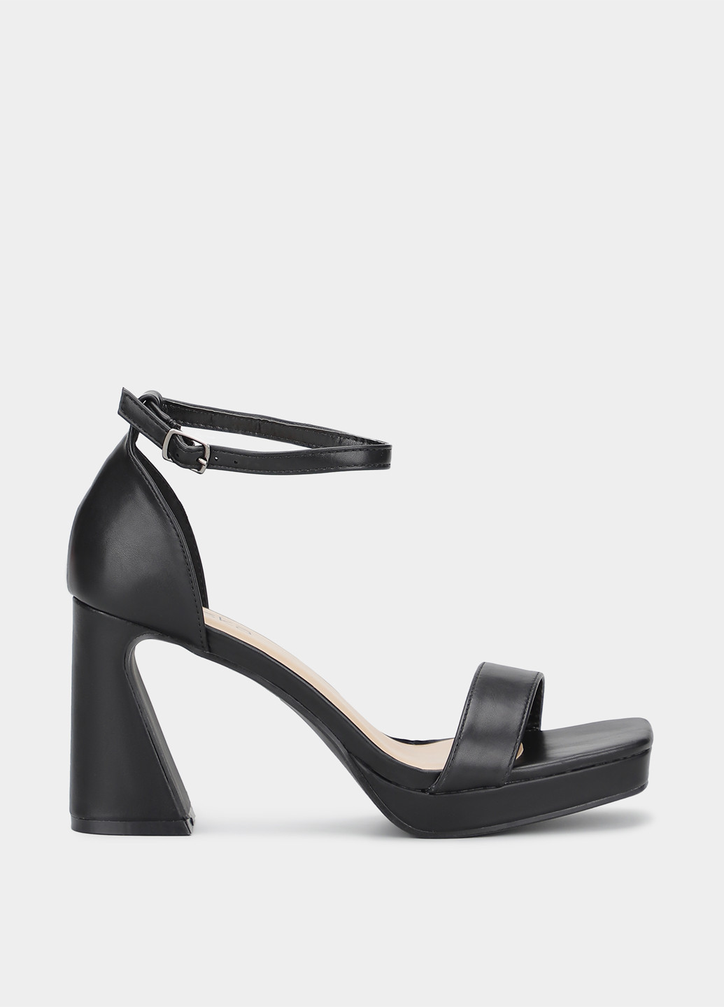 Черные босоножки Braska без застежки с пряжкой