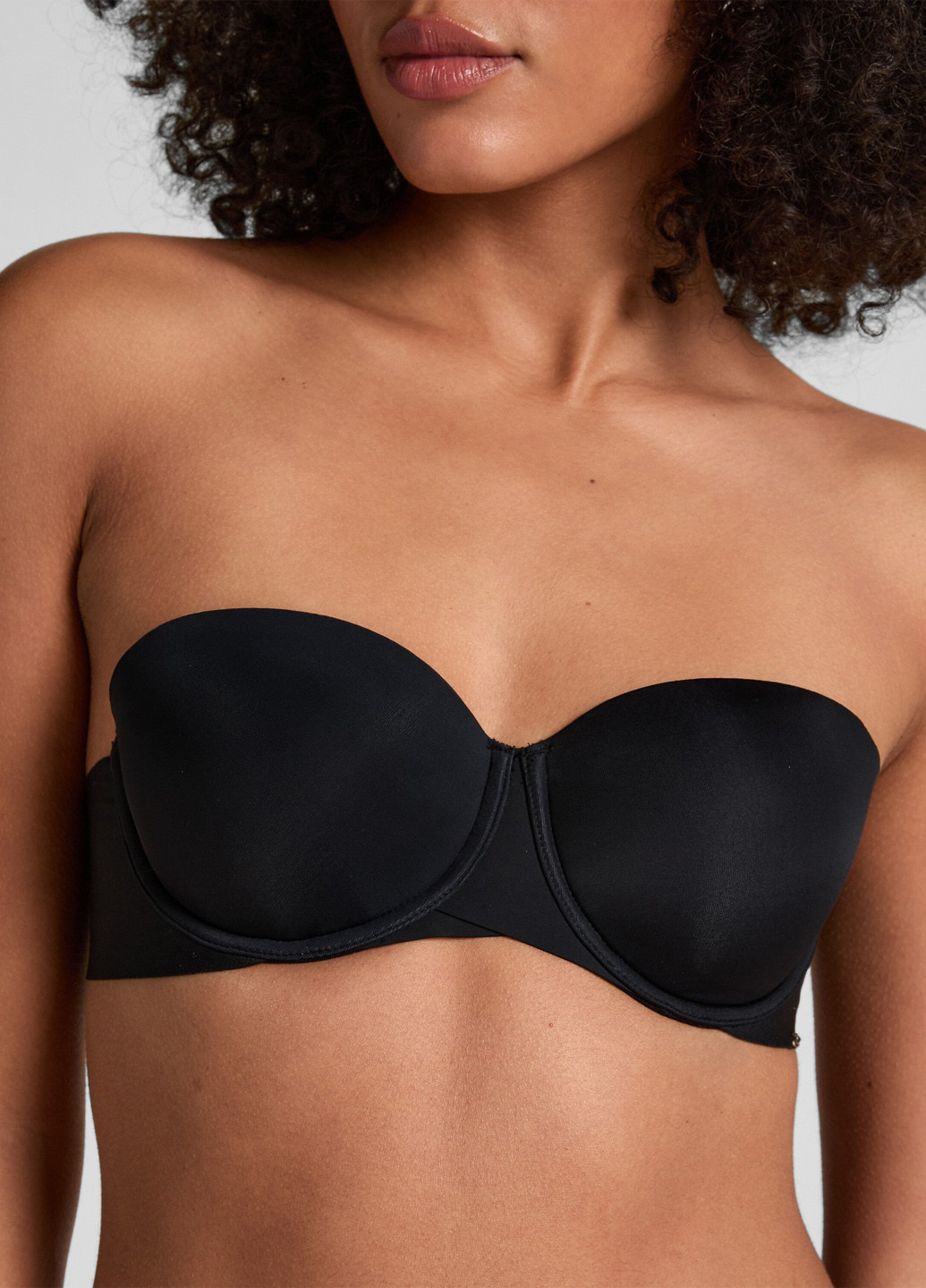 Чёрный балконет бюстгальтер Hunkemoller с косточками полиамид