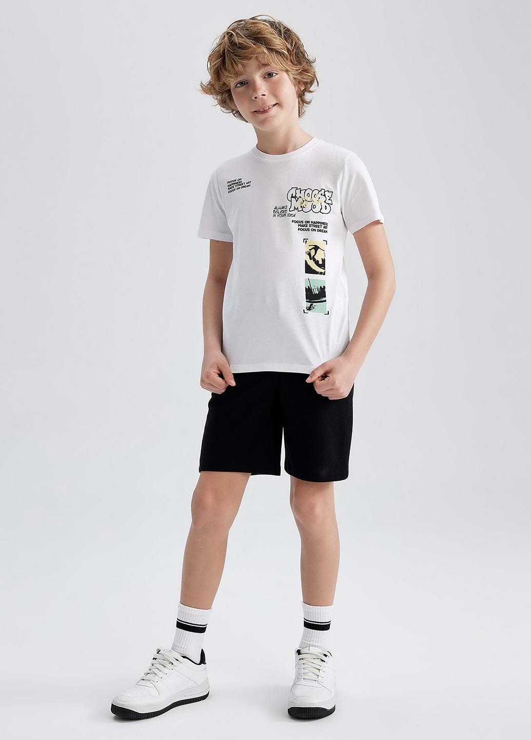 Черно-белый летний костюм (футболка, шорти) с шортами DeFacto Z8773A6-WT34