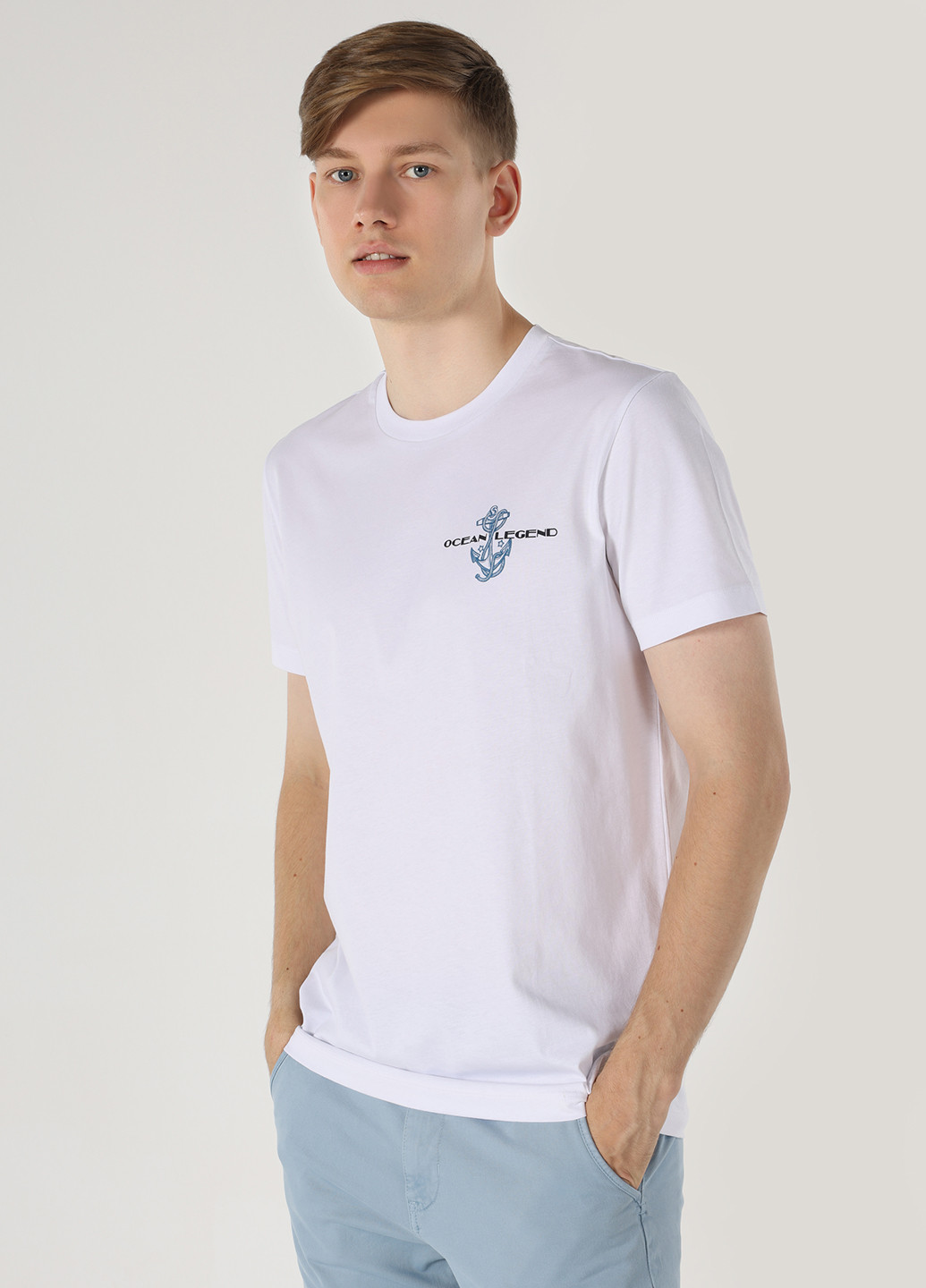 Белая футболка Colin's