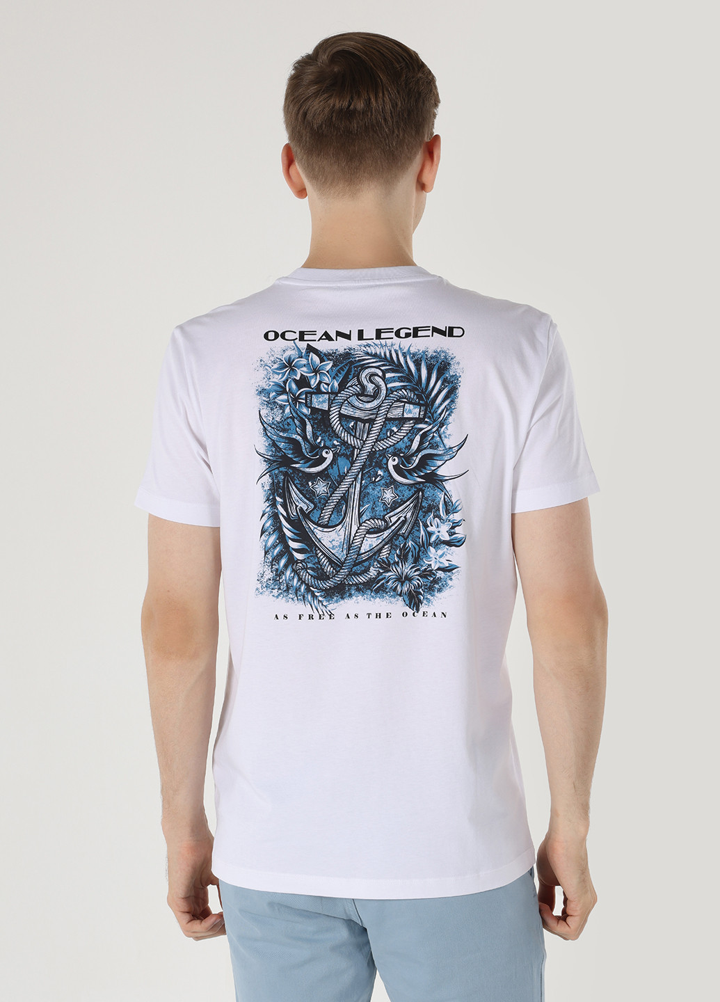 Белая футболка Colin's