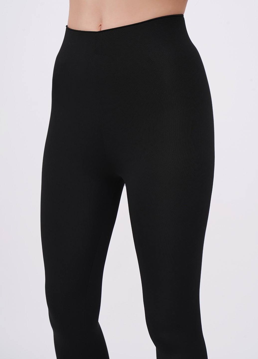 Черные демисезонные леггинсы EQUILIBRI