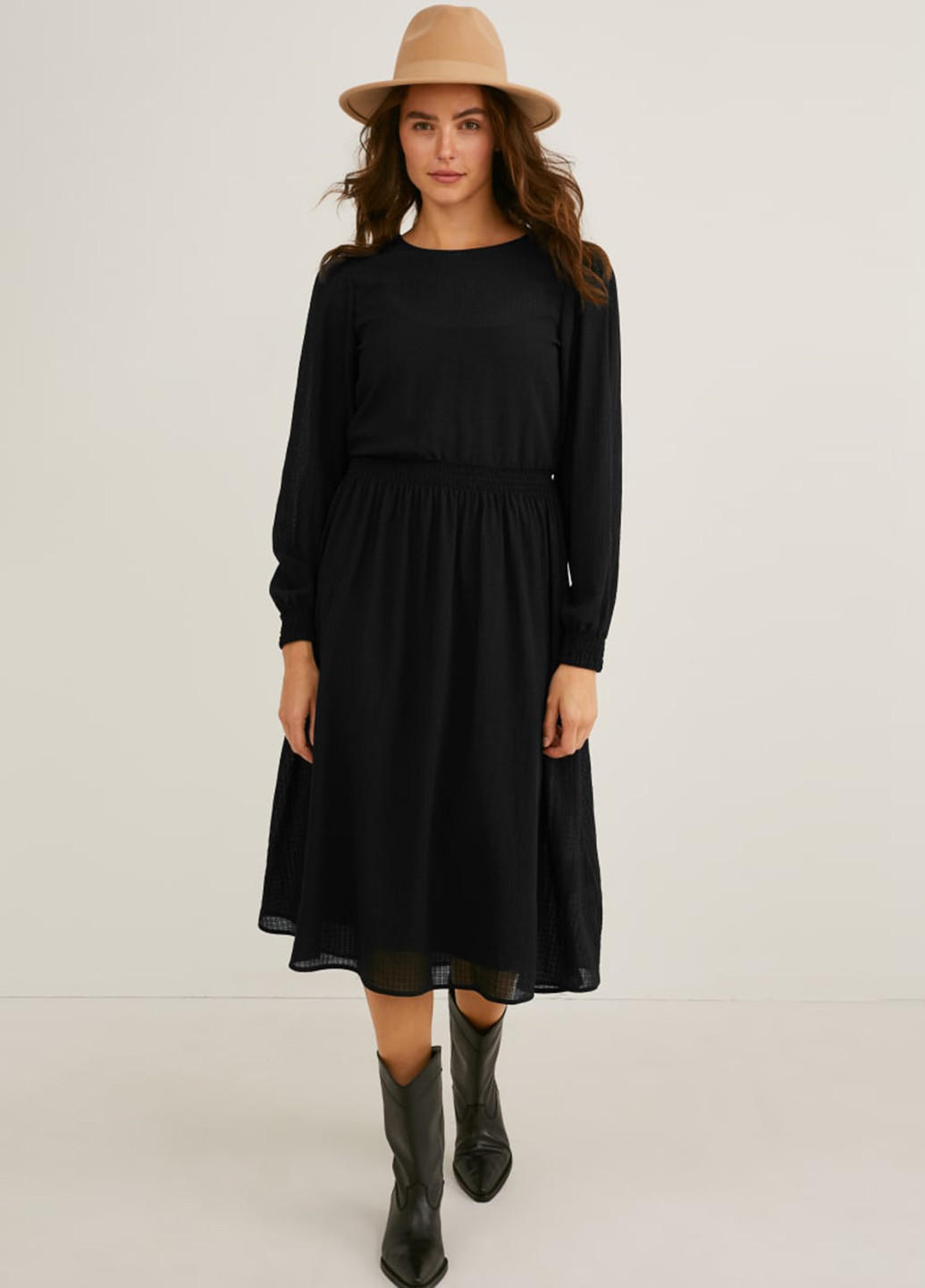 Черное кэжуал платье клеш C&A однотонное