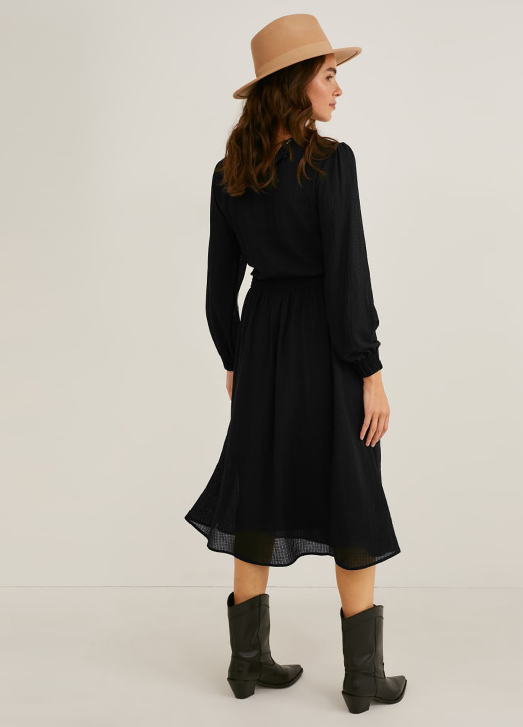 Черное кэжуал платье клеш C&A однотонное