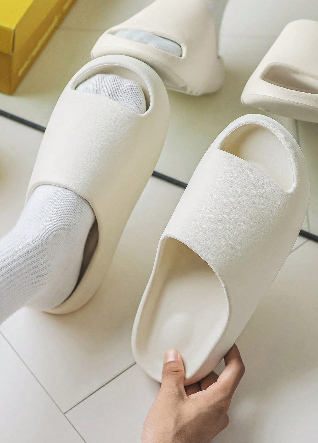 Белые кэжуал, пляжные шлепанцы SHEIN